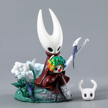 Lade das Bild in den Galerie-Viewer, Detailreiche Hollow Knight Silk Song Hornet Figur
