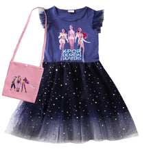 Lade das Bild in den Galerie-Viewer, Süßes Kleid für Kinder und Taschen Set mit KPop Demon Hunters Motiven
