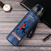 Lade das Bild in den Galerie-Viewer, Spiderman Trinkflaschen in tollen Spider-Man Motiven
