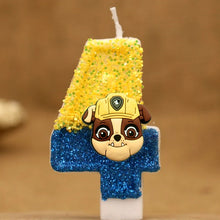Lade das Bild in den Galerie-Viewer, Paw Patrol Kindergeburtstagskerze mit Jahreszahl und Skye, Chase oder Rubble Motiv
