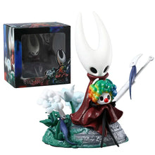 Lade das Bild in den Galerie-Viewer, Detailreiche Hollow Knight Silk Song Hornet Figur
