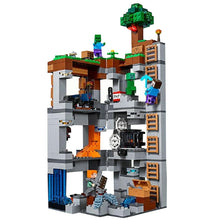 Lade das Bild in den Galerie-Viewer, Bedrock Abenteuer Baustein Spielzeug Minecraft 666 Teile kaufen

