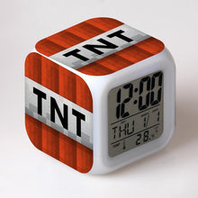 Lade das Bild in den Galerie-Viewer, Minecraft TNT Block Wecker mit LED Uhr und Farbwechsel kaufen
