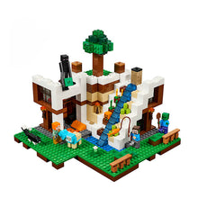 Lade das Bild in den Galerie-Viewer, Minecraft Unterschlupf im Wasserfall Bausteine Spielzeug Set 729 Teile kaufen
