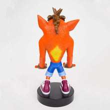 Lade das Bild in den Galerie-Viewer, Crash Bandicoot Figur (ideal als Smartphone oder Controller Ständer) kaufen
