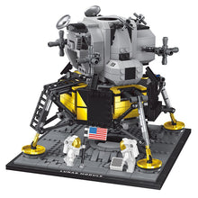 Lade das Bild in den Galerie-Viewer, NASA Apollo 11 Mondlandefähre Creator Baustein Set (1112 Teile) kaufen
